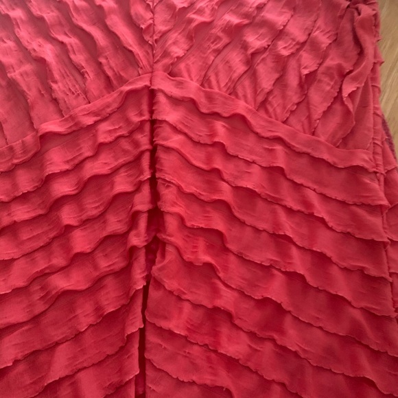 Beautiful shade of orange top! - Picture 3 of 7